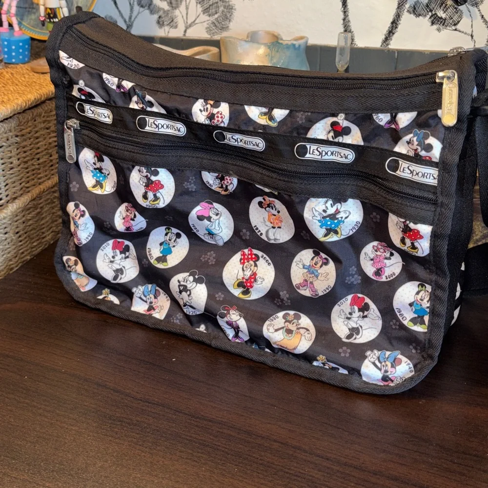 EUC LeSportsac Disney Minnie Mouse Deluxe Everyday Bag in the "Celebrate M - Picture 2 of 16